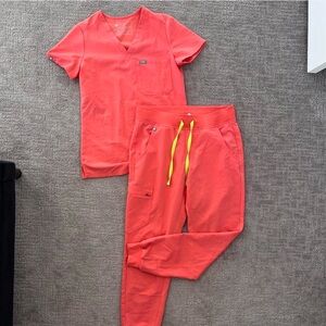 Figs hot coral pink jogger scrub set. Neon Green drawstring.
